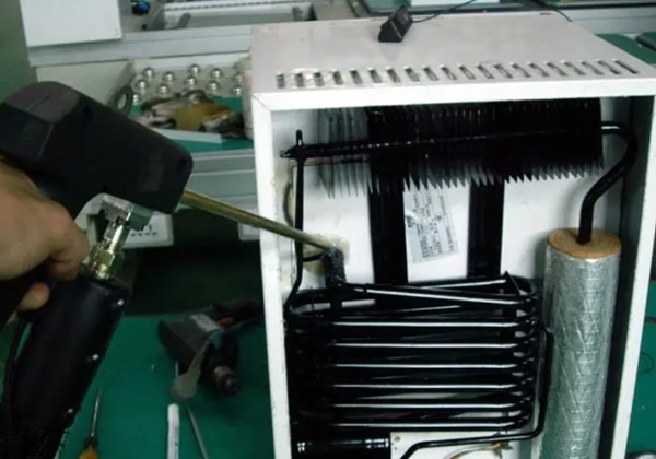 The advantages and disadvantages and use of PUR hot melting glue?